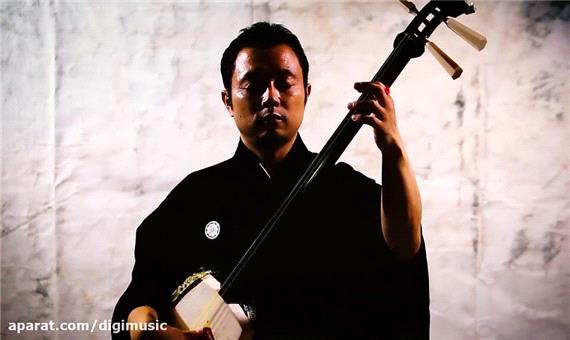 تک اجرایی با ساز مورد علاقه سامورایی‌های ژاپنی