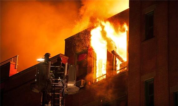 نجات 20 نفر از آتش‌سوزی مجتمع مسکونی 6 طبقه