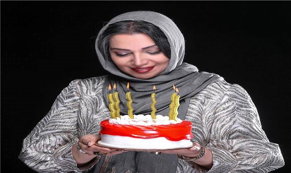 چهره ها/ الهام پاوه‌نژاد و کیک تولدش