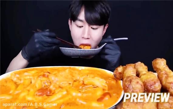 چالش خوردن غذاهای متفاوت