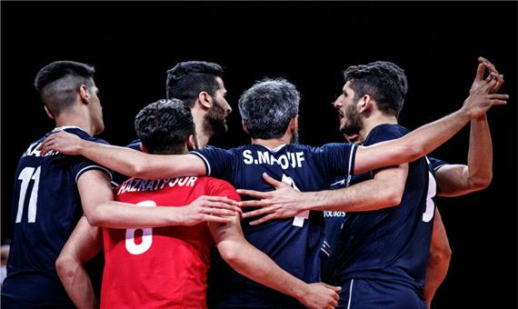 بازیکنان تیم ملی والیبال ایران برای رویارویی با آمریکا معرفی شدند بازیکنان تیم ملی والیبال ایران برای رویارویی با آمریکا معرفی شدند