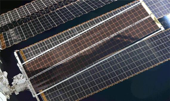 نصب آرایه خورشیدی رول شونده در ایستگاه فضایی بین‌المللی