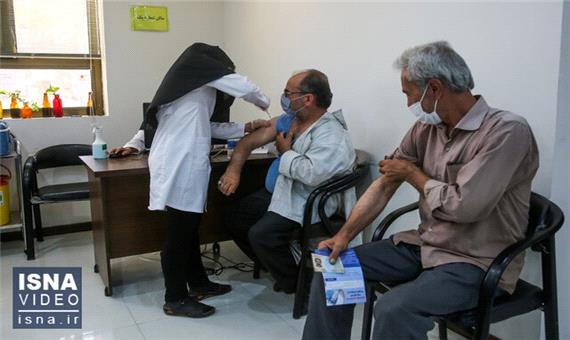 واکسیناسیون افراد 55 سال به بالا در مشهد