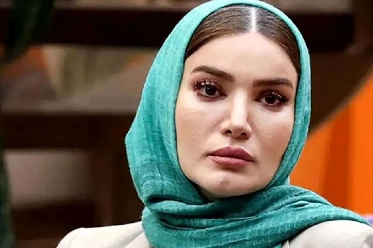 متین ستوده با استایل شیک کژوال در کافه دیده شد!