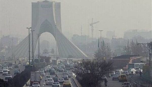 آلودگی هوا بازی‌های فوتبال استان تهران را لغو کرد