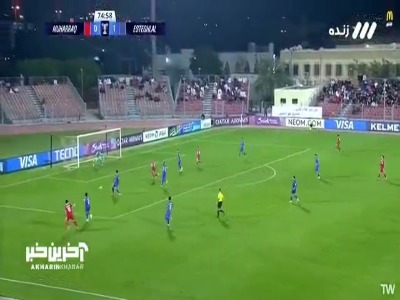 شوت جونیور خطرناک از کنار دروازه استقلال به بیرون رفت