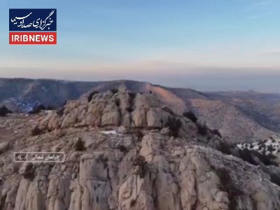 لحظه حمله عقاب طلایی به پهپاد تصویربردار