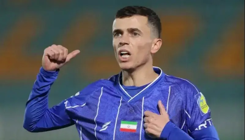 ستاره خارجی استقلال بی‌خیال بند فسخ جنجالی