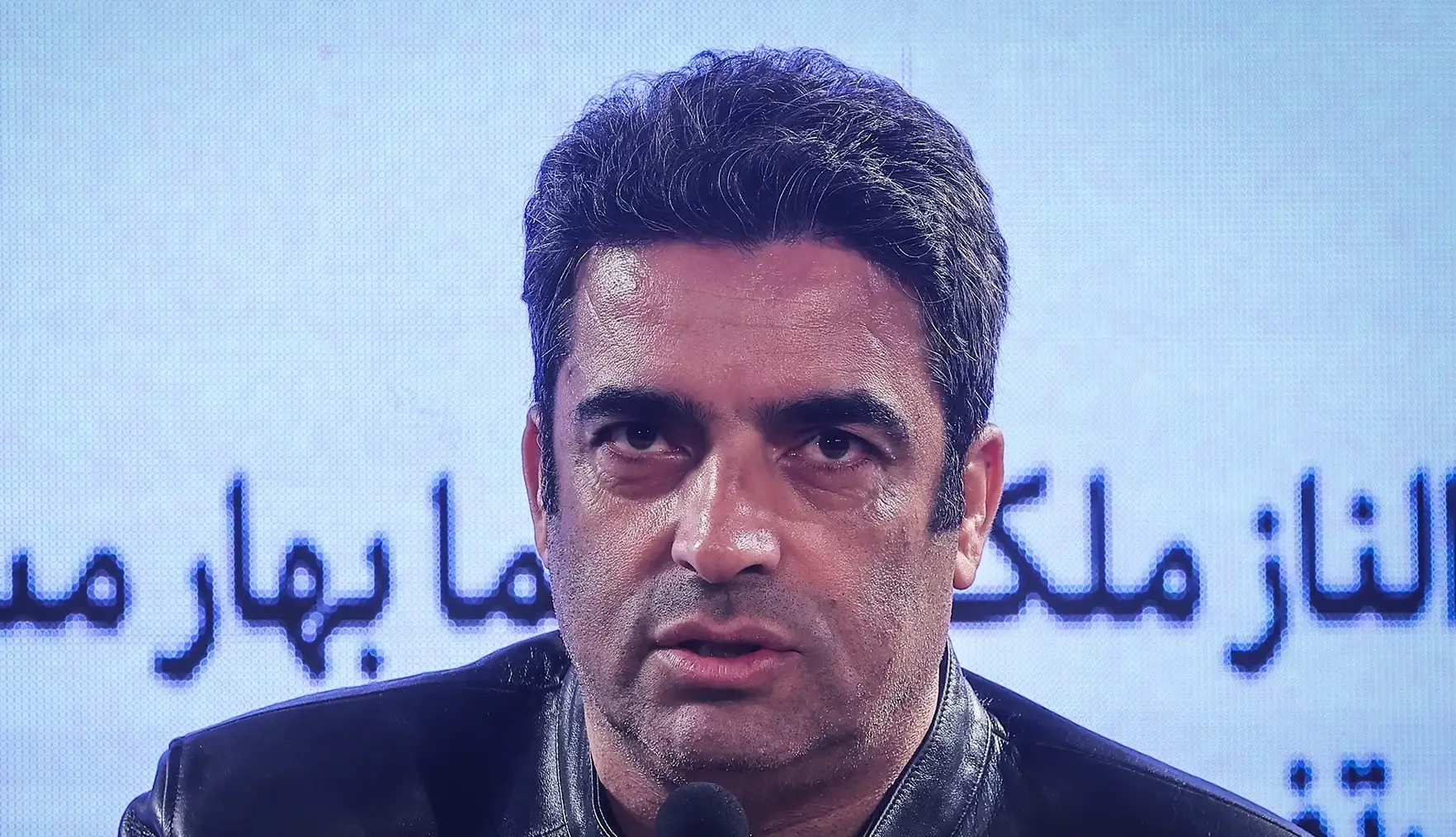 منوچهر هادی: با تحریم کردن سینما و تلویزیون شرایط بهتر نمی‌شود