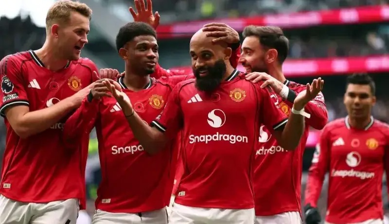 یونایتد شکست‌ناپذیر شد؛ هفت بازی بدون باخت