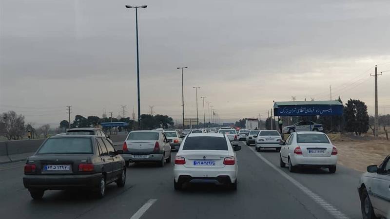 ترافیک سنگین محورهای منتهی به قم و مسجد جمکران/ ممنوعیت تردد وسایل نقلیه سنگین