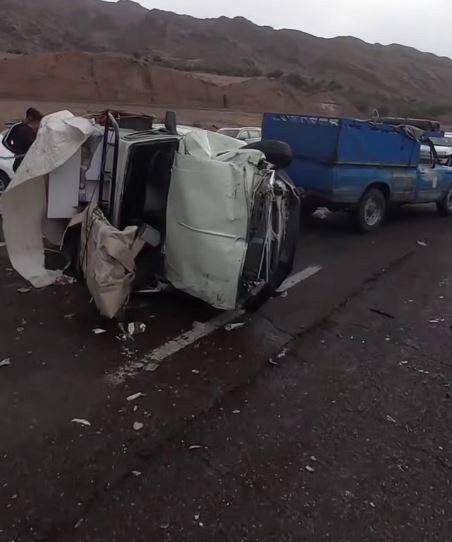 واژگونی و برخورد خودرو پیکان وانت با تیبا