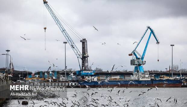 چرا مناطق آزاد از مسیر توسعه منحرف شدند؟