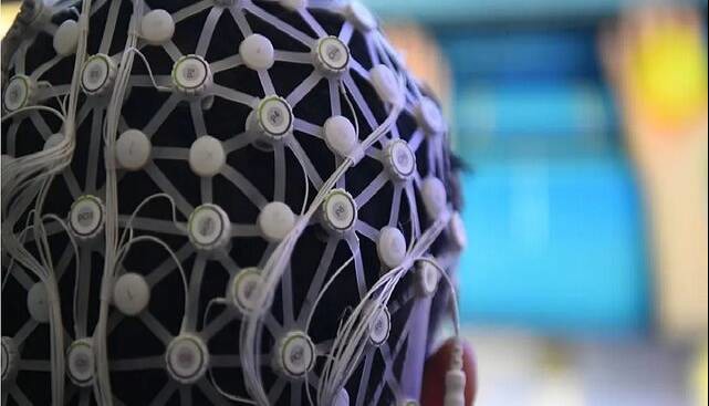 اولین آزمایش موفقیت‌آمیز رابط بی‌سیم مغز و رایانه در فضا