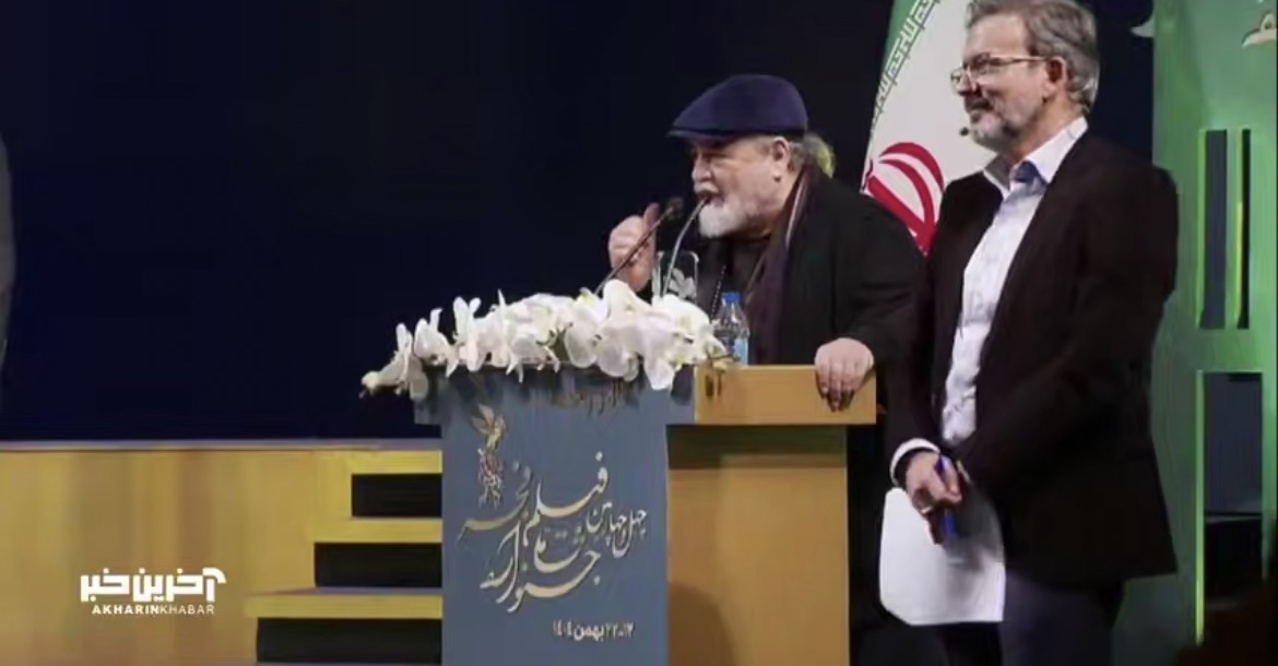 شوخی شریفی نیا با دبیر جشنواره: شاه سواری چه فامیلیه! یعنی سوار شاه!