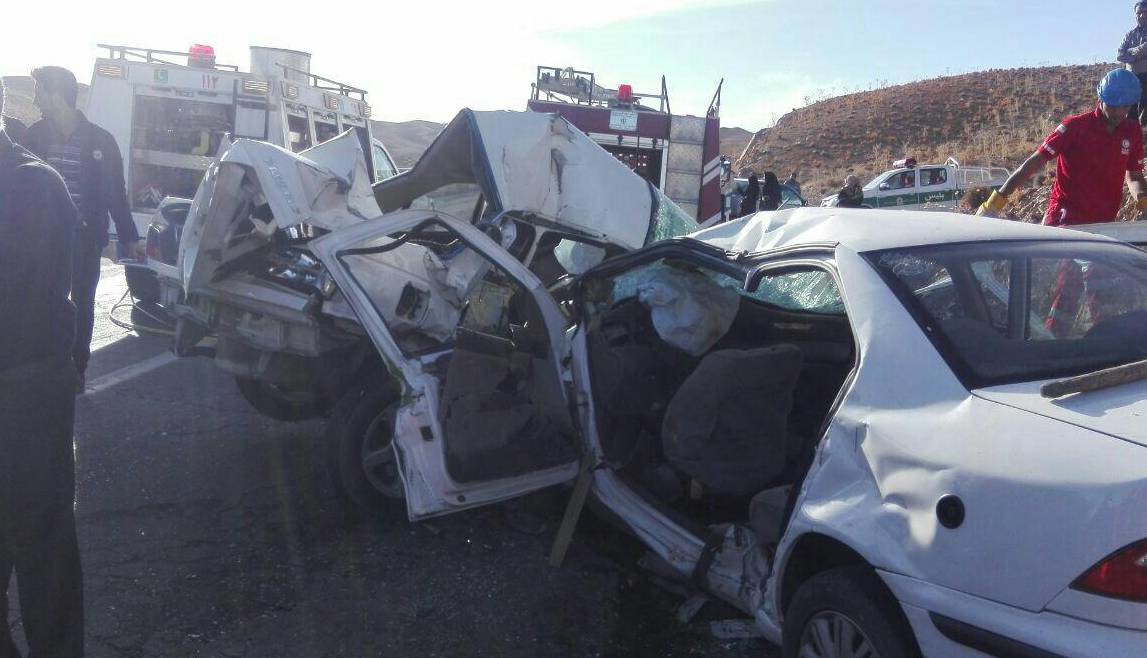 تصادف مرگبار پژو با سمند ۲ فوتی برجا گذاشت