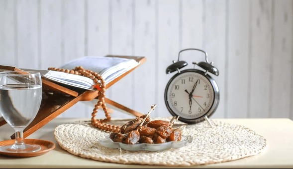 این افراد نباید روزه بگیرند