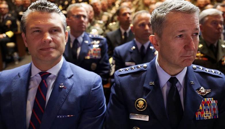 اعتراف ژنرال‌های پنتاگون به خالی‌بودن خشاب ترامپ