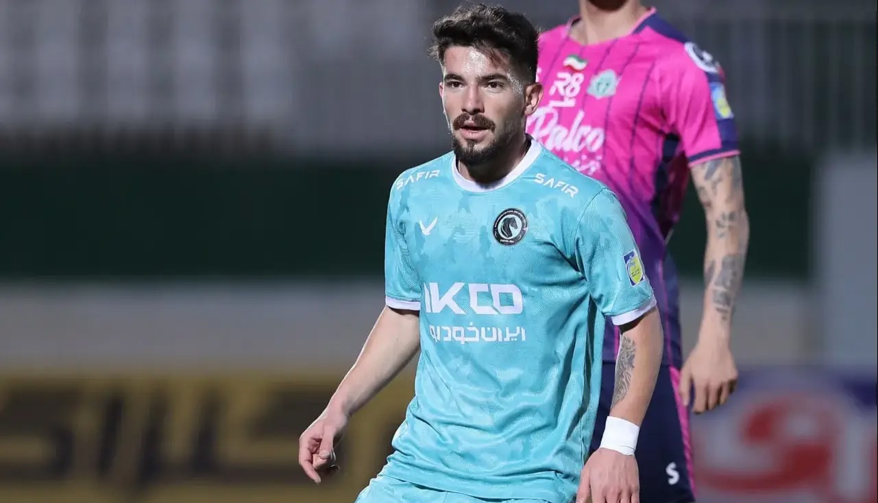 نجفی: مشابه گلم به آلومینیوم را در تراکتور زده بودم