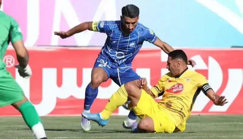 گزارش زنده: استقلال ۱ - فجرسپاسی ۰