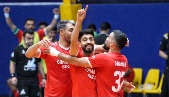 جدایی کاپیتان از کهکشانی‌ها پس از ۷ سال