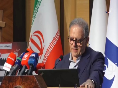 سیف: هدف مدیران اقتصادی در بازار ارز، مدیریت بحران است