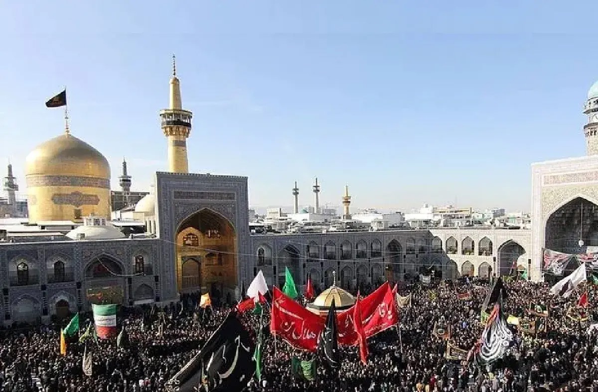 عزاداری زائرین و مجاورین امام رضا(ع) در روز تاسوعا