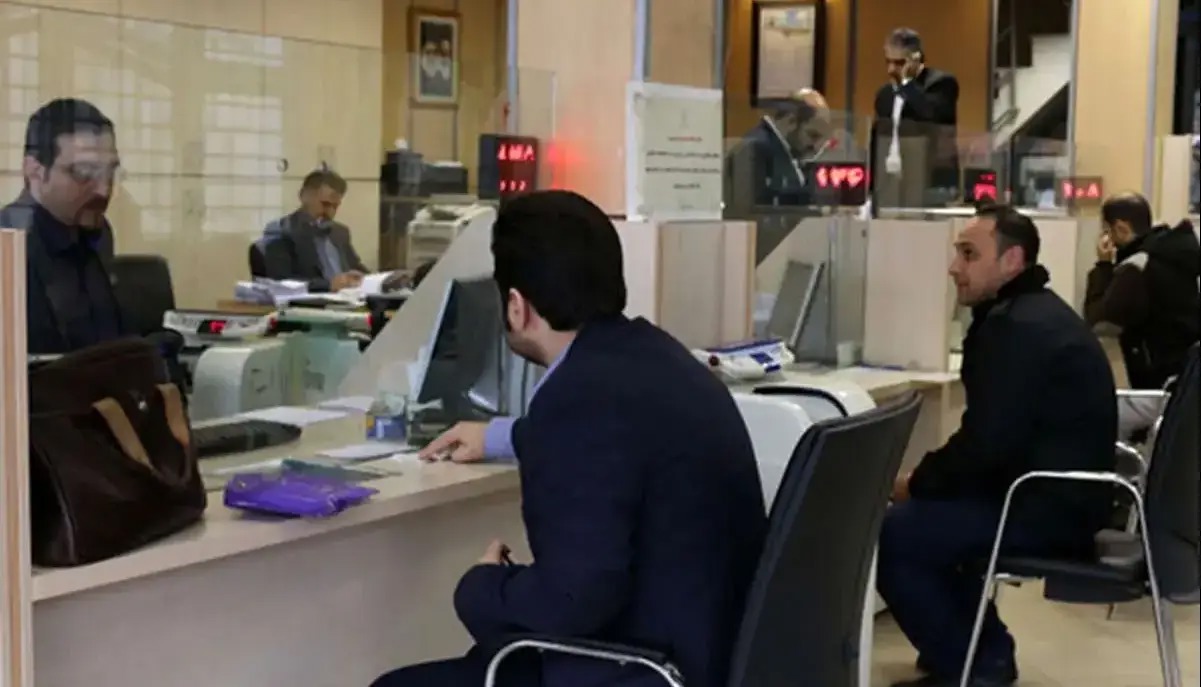 منبع آگاه: اغلب اختلال‌ها در بستر نرم‌افزار‌ها و همراه بانک‌ها، همچنان پا بر جا است