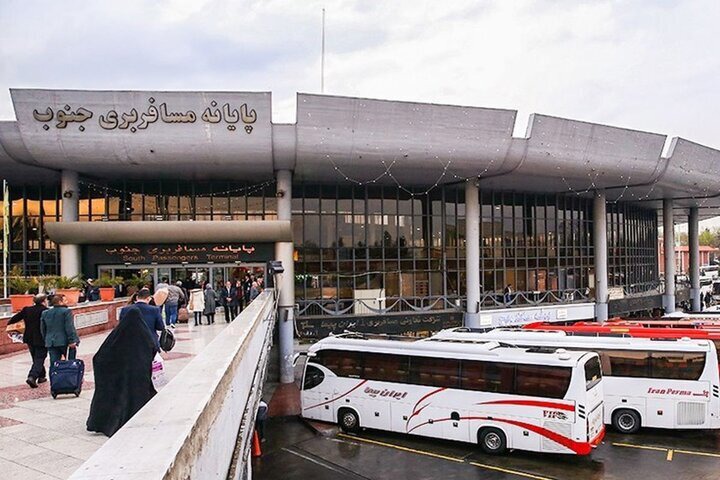 پیش‌فروش بلیت اتوبوس برای مراسم تشییع رهبر شهید آغاز شد