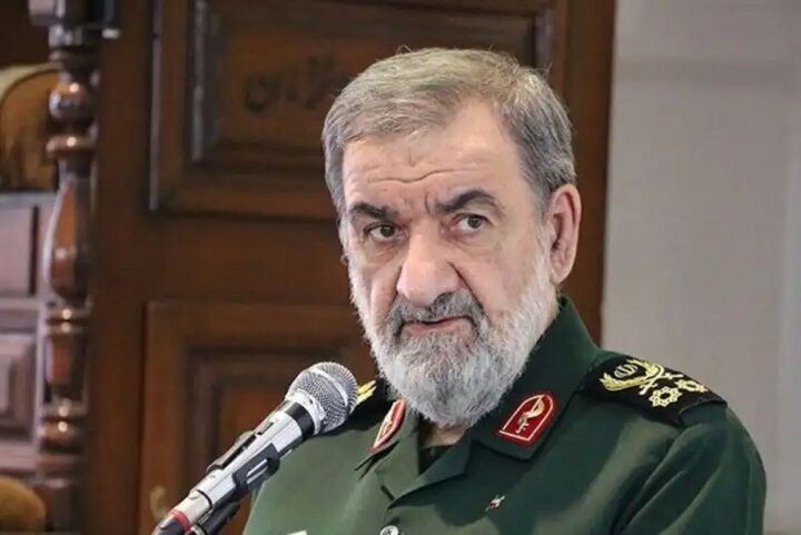 محسن رضایی: اهمیت تنگه هرمز از ده‌ها بمب اتم بیشتر است