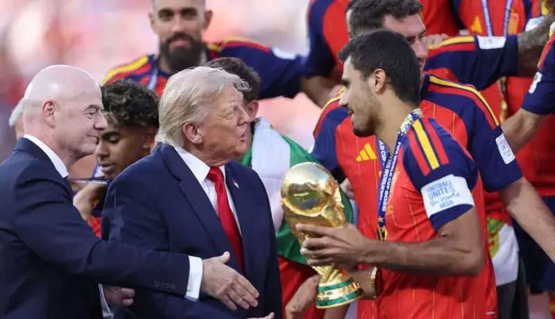 ترامپ کنار نرفت، جشن قهرمانی اسپانیا خراب شد