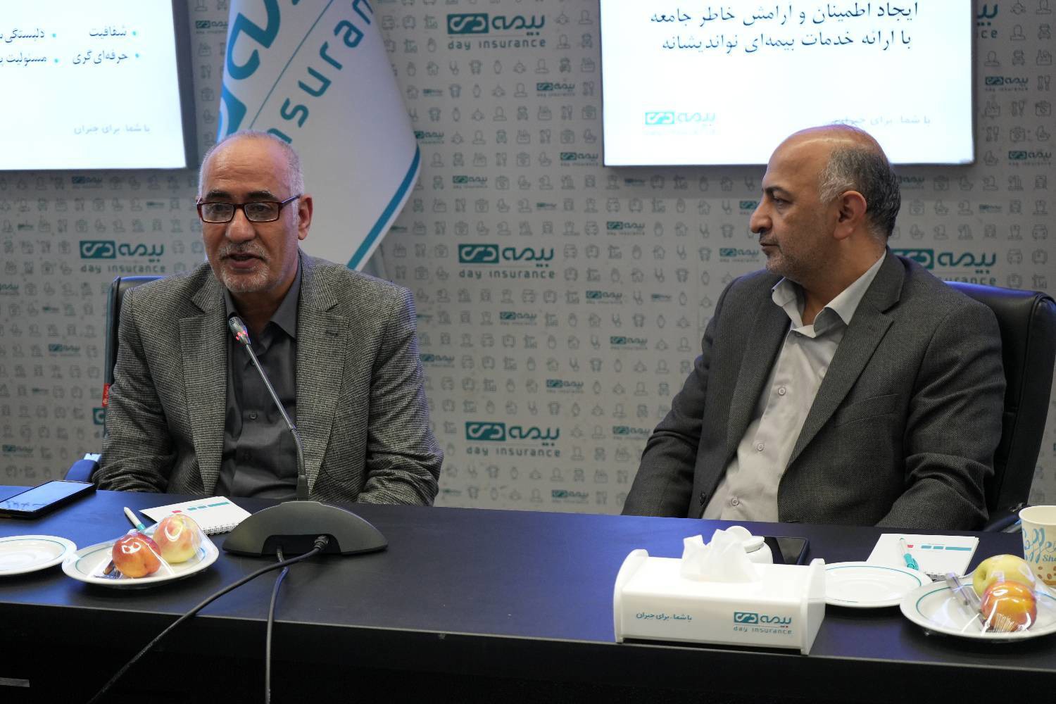 معاون بهداشت و درمان بنیاد شهید  در بازدید از بیمه دی؛  خدمت رسانی بیمه دی  با تکیه بر تحول دیجیتال همراه با افزایش کیفیت ، این شرکت را در صدر قرار داده است