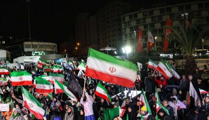 سرمقاله جمهوری اسلامی/ کارآمدترین و بادوام‌ترین سلاح | آخرین خبر