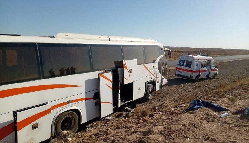 واژگونی اتوبوس در محور سبزوار-نیشابور ۲۹ مصدوم بر جای گذاشت | آخرین خبر