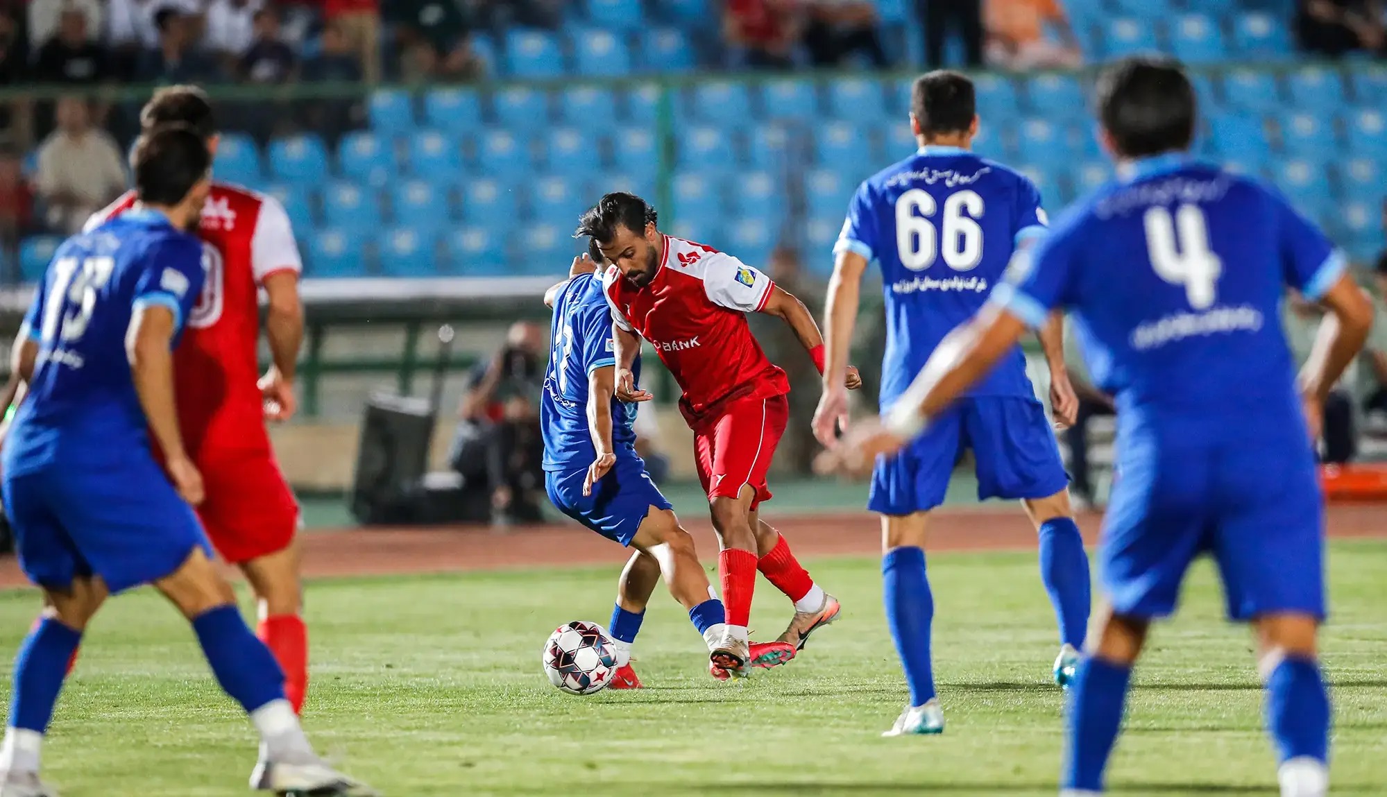 عزیزیان: پرسپولیس در بازی‌های بزرگ نباید بازنده باشد