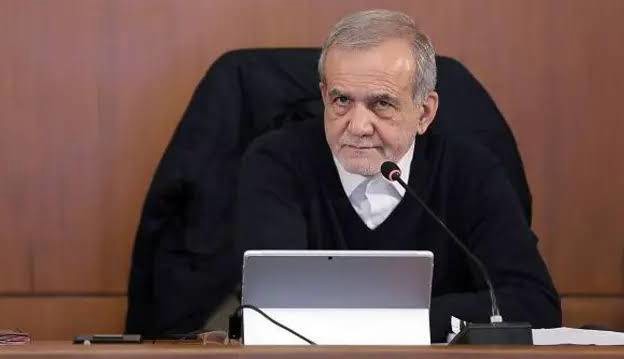 پزشکیان افزایش نجومی را تکذیب کرد؛ نرخ سوم قیمت بنزین بیش از ۱۰ هزار تومان نخواهد شد | آخرین خبر