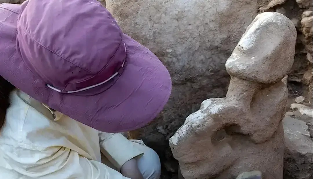 کشف مجسمه ۱۱هزار ساله انسان سوار بر پلنگ در ترکیه | آخرین خبر