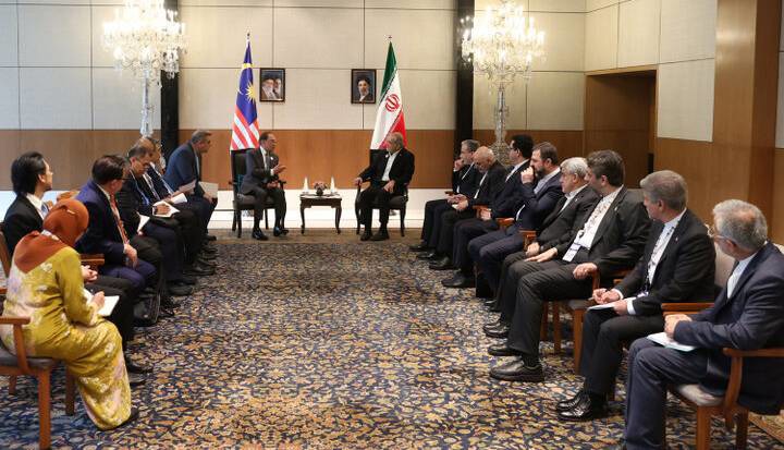 پزشکیان: می‌خواهیم حقوق ایران را محترم بشمارند و تحریم‌های ناجوانمردانه را لغو کنند