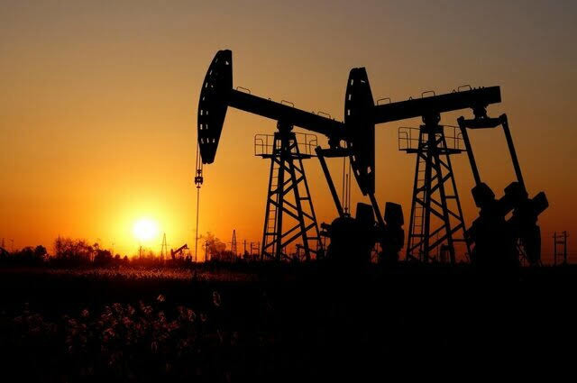 سی‌بی‌اس: در پی تعویق مذاکرات ایران و عمان، قیمت نفت به بالاترین حد در چهار ماه اخیر نزدیک می‌شود