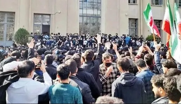 اخراج سه دانشجوی اغتشاشگر در وزارت علوم تایید شد