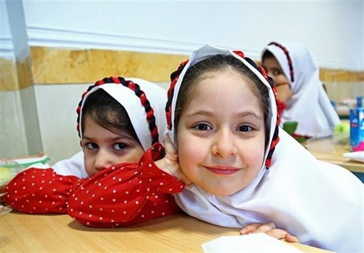 آموزش و پرورش: شهریه در مدارس دولتی نداریم اما کمک هزینه داریم که اجباری نیست