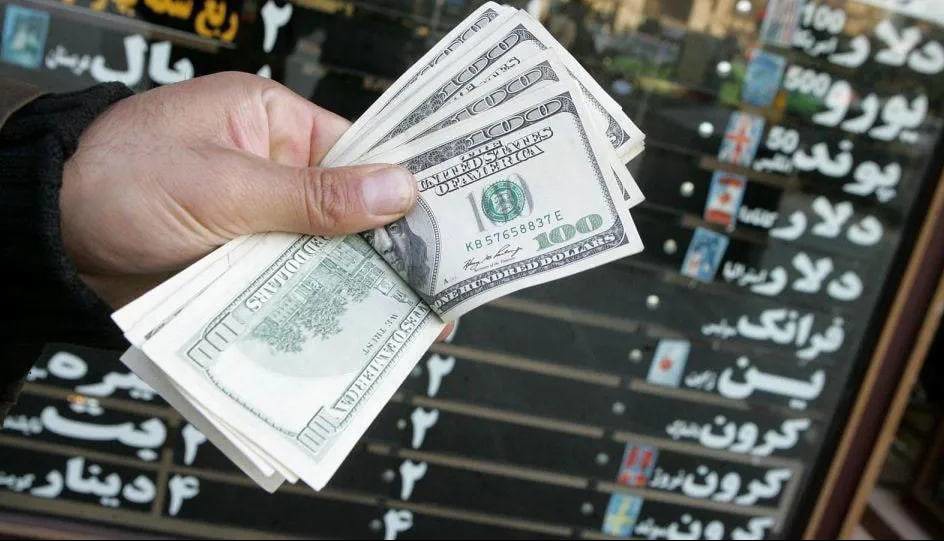 قیمت دلار در ۶ ماه اول ۱۴۰۵ چقدر گران شد؟ رشد ۵۲.۶۳ درصدی و افزایش ۸۰ هزار تومانی