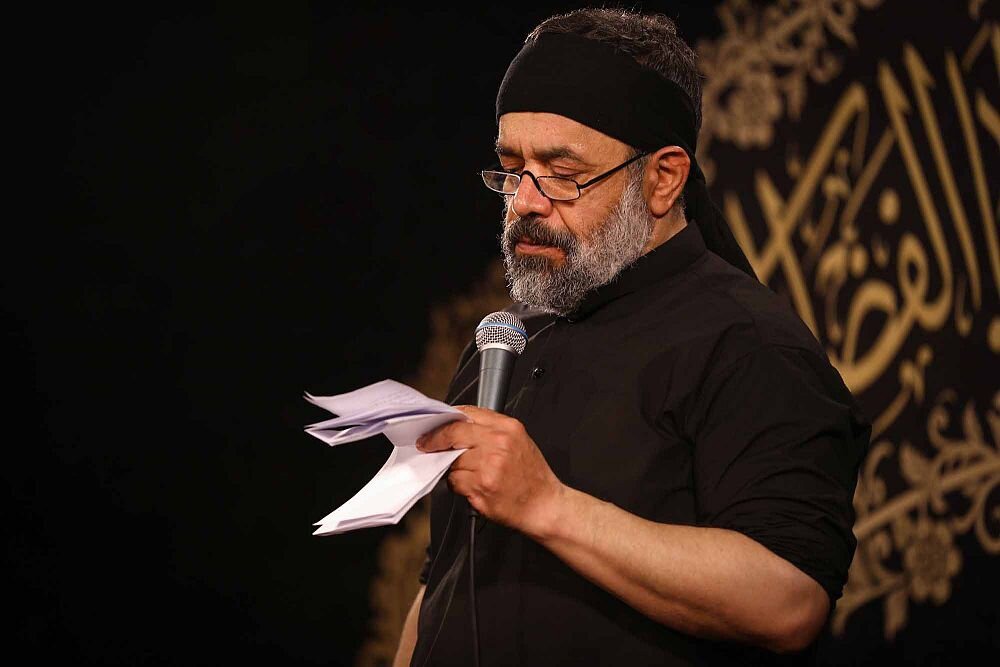 نماهنگ «خدا با ماست» با صدای محمود کریمی به زبان انگلیسی