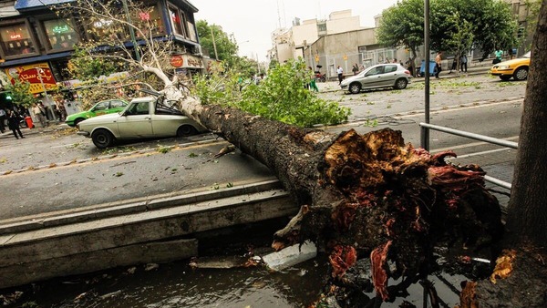 طوفان و سیلاب در ایران؛ ۵۷۹ مصدوم و ۴ فوتی