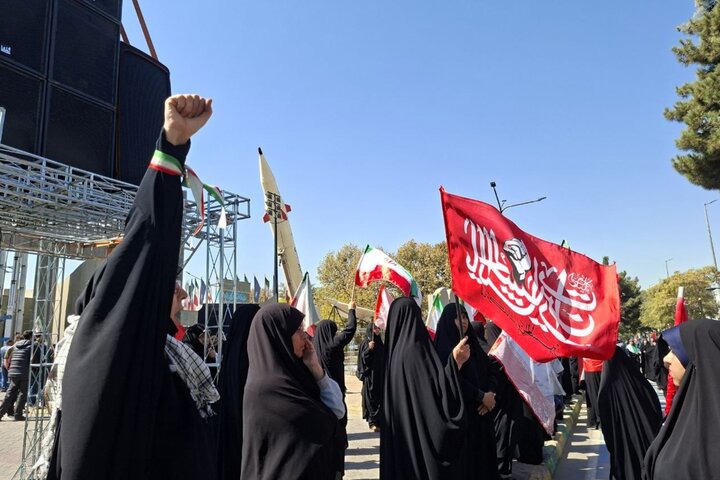 تشکیل بزرگترین زنجیره انسانی جان فدا