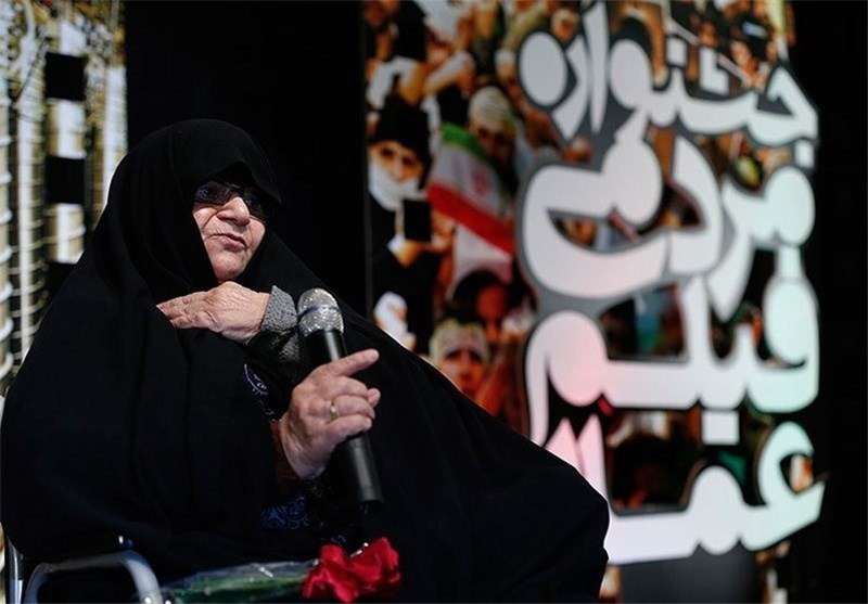 دست‌هایی که برای رزمندگان شال می‌بافتند، دیگر نمی‌بافند!